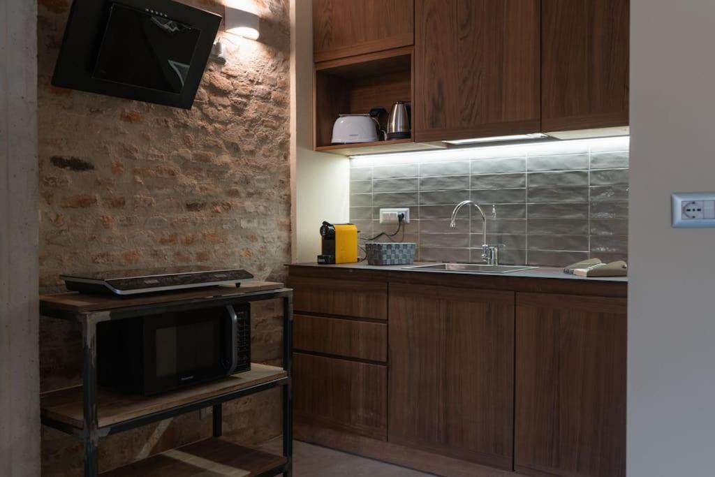 Centro Storico Recinto Dei Nobili 1 - Private Parking Apartment Asti Exterior photo